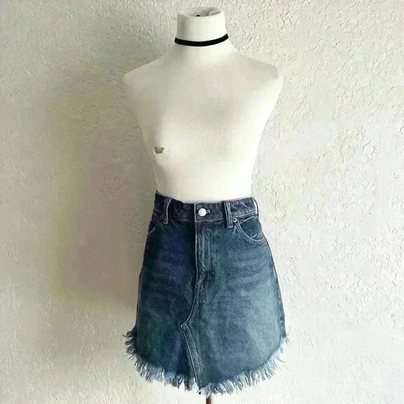 Free People raw‎ hem denim mini skirt - Picture 2 of 10